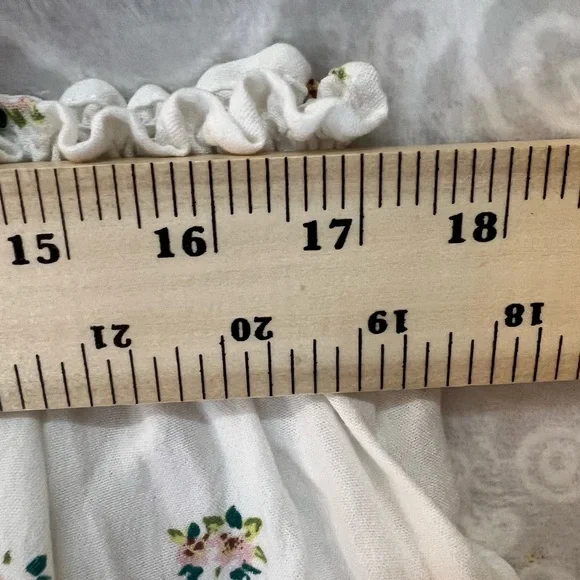 ADORABLE COTTAGE CORE SOFT GIRL TOP CUTOUT COLD SHOULDER OFF WHITE FLORAL - Picture 4 of 7